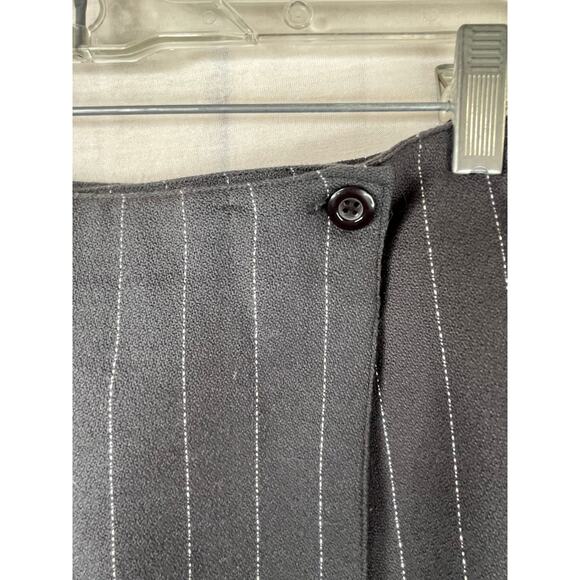 Blassport by Bill Blass wool pinstripe wrap mini skirt, size 12 - Picture 4 of 8